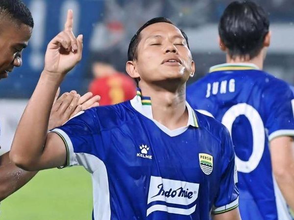 Adam Alis Bocorkan Terima Gaji Lebih Awal di Persib