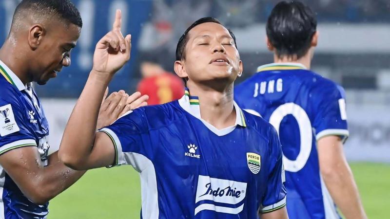 Adam Alis Bocorkan Terima Gaji Lebih Awal di Persib