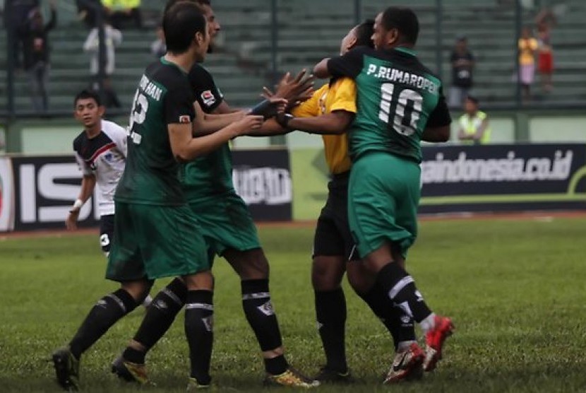 Pemukulan Wasit di Liga Indonesia